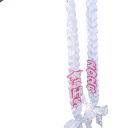 Pearl Graduation Lei